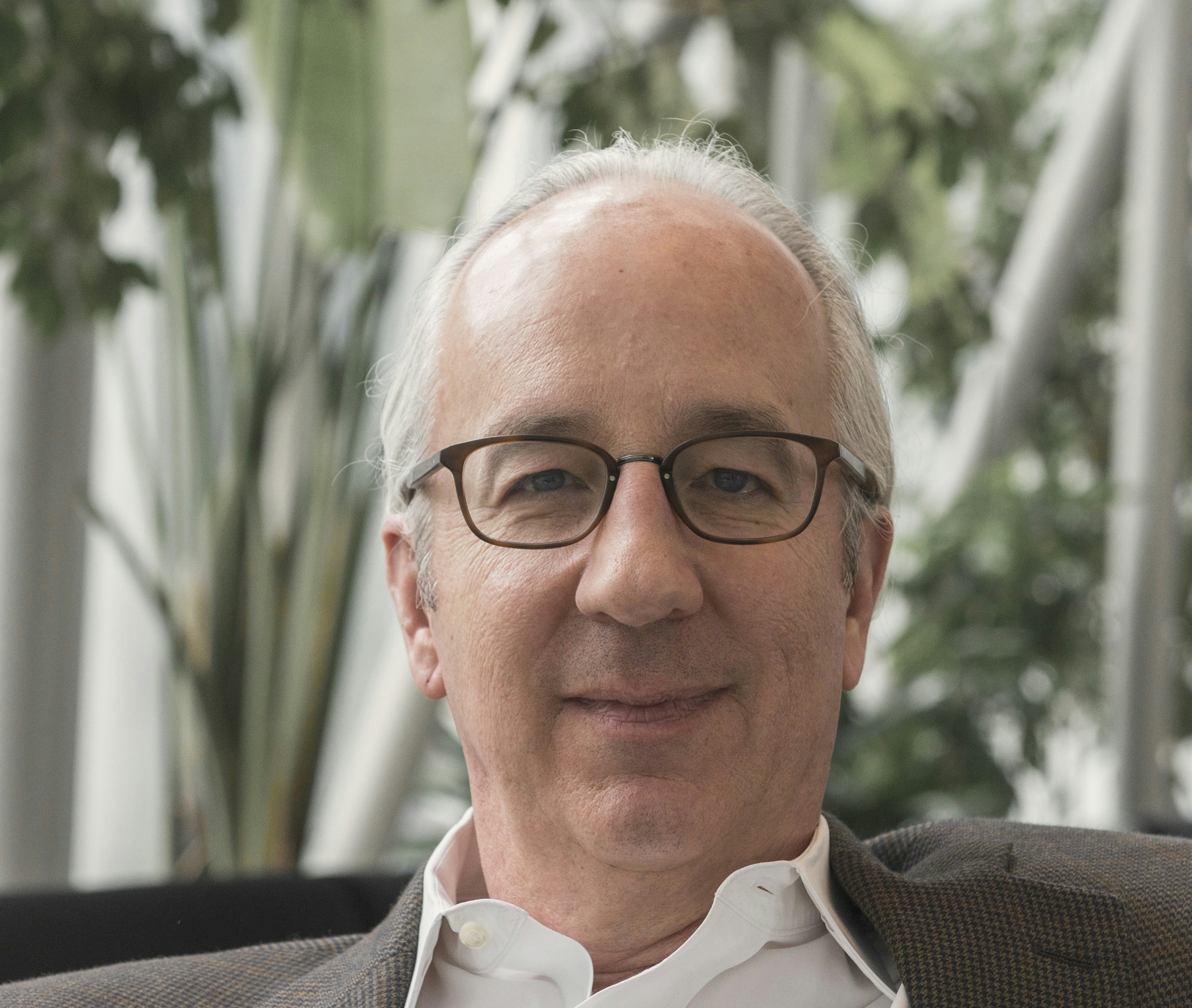 Portrait photo of Jeffrey Harvey