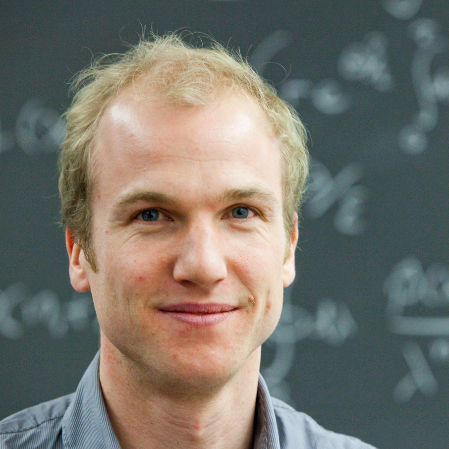 Portrait photo of Richard Neher