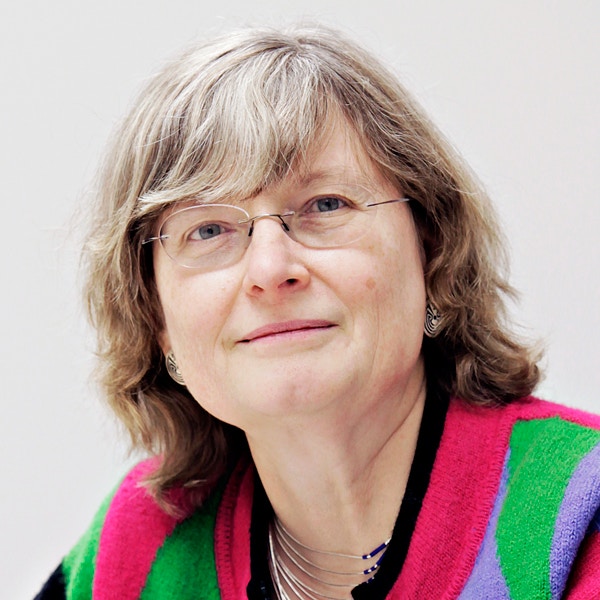 Portrait photo of Ingrid Daubechies