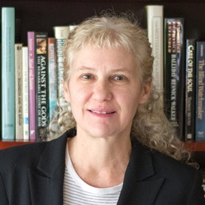 Portrait photo of Nancy Bonini