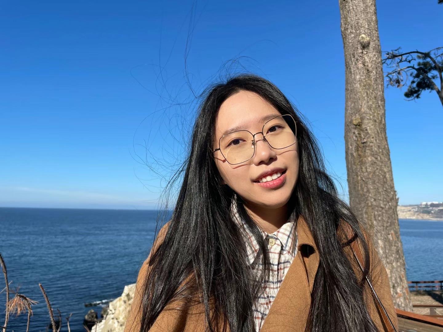 Yujingai Shi headshot