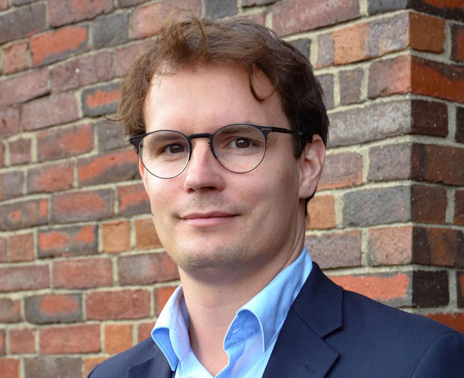 Alexander Mathis headshot.