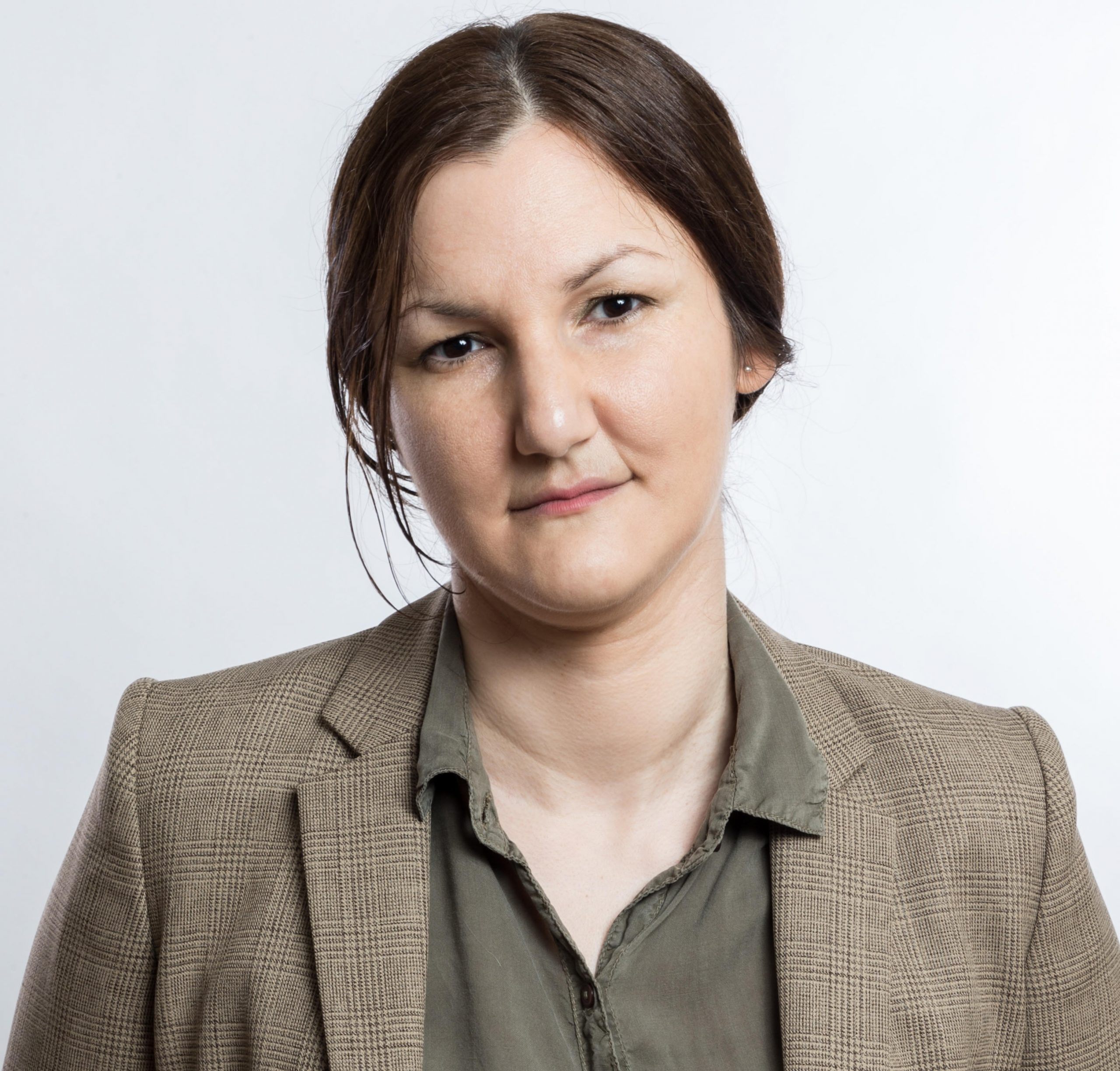 Cristina Savin headshot.