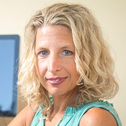 Headshot of SFARI Investigator Beth Stevens.