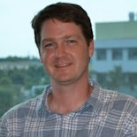 Headshot of SFARI Investigator Damon Page.