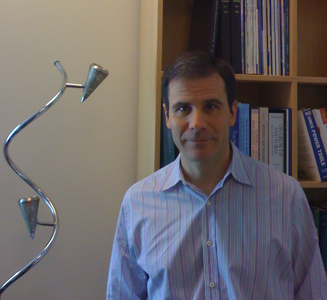 Headshot of SFARI Investigator Andrew Chess.