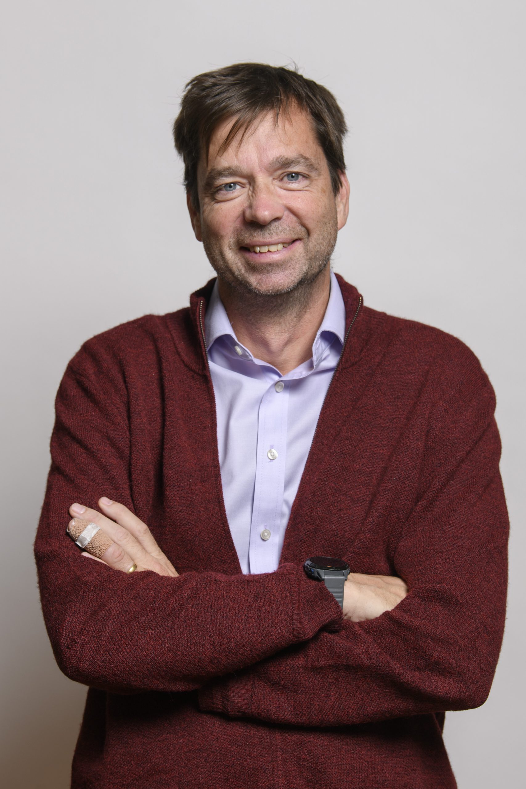 Bence Ölveczky headshot.