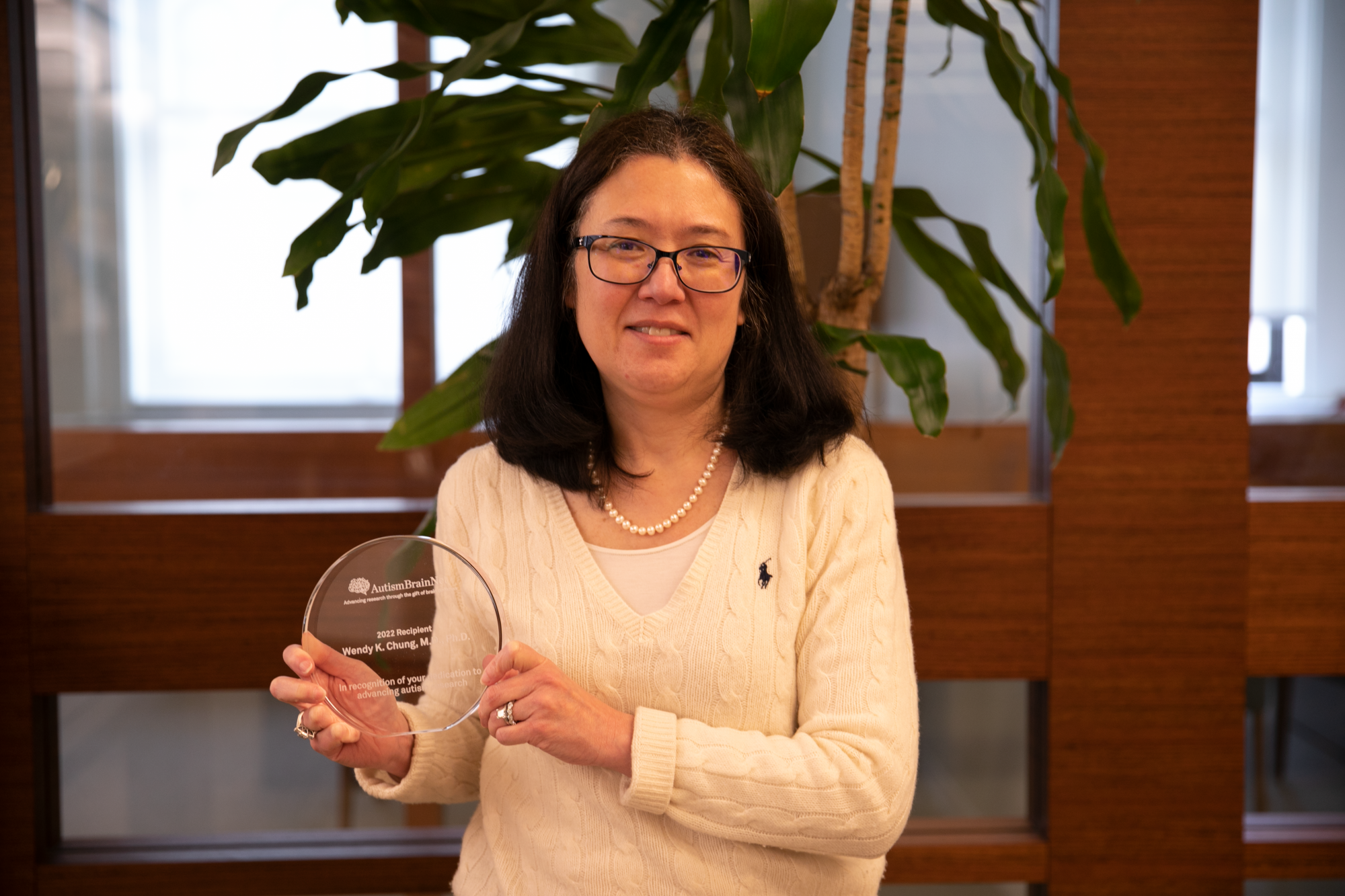 Wendy Chung winning award