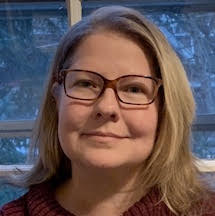 Carolyn Komich-Hare headshot