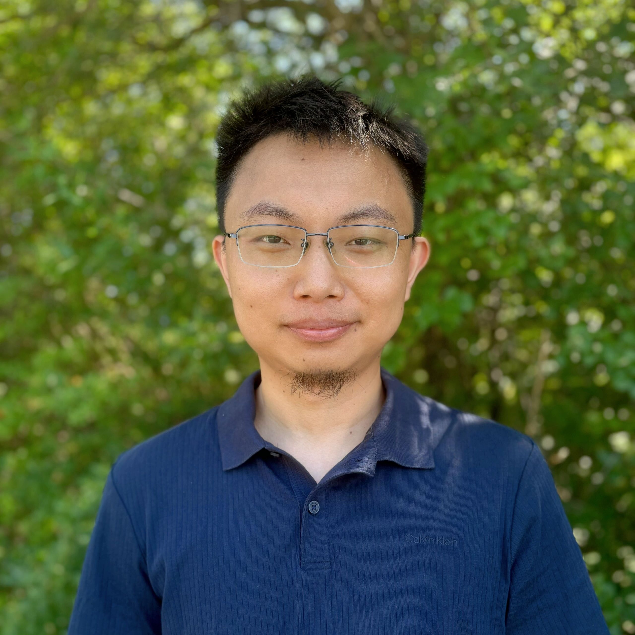 Zhilei Zhao headshot.