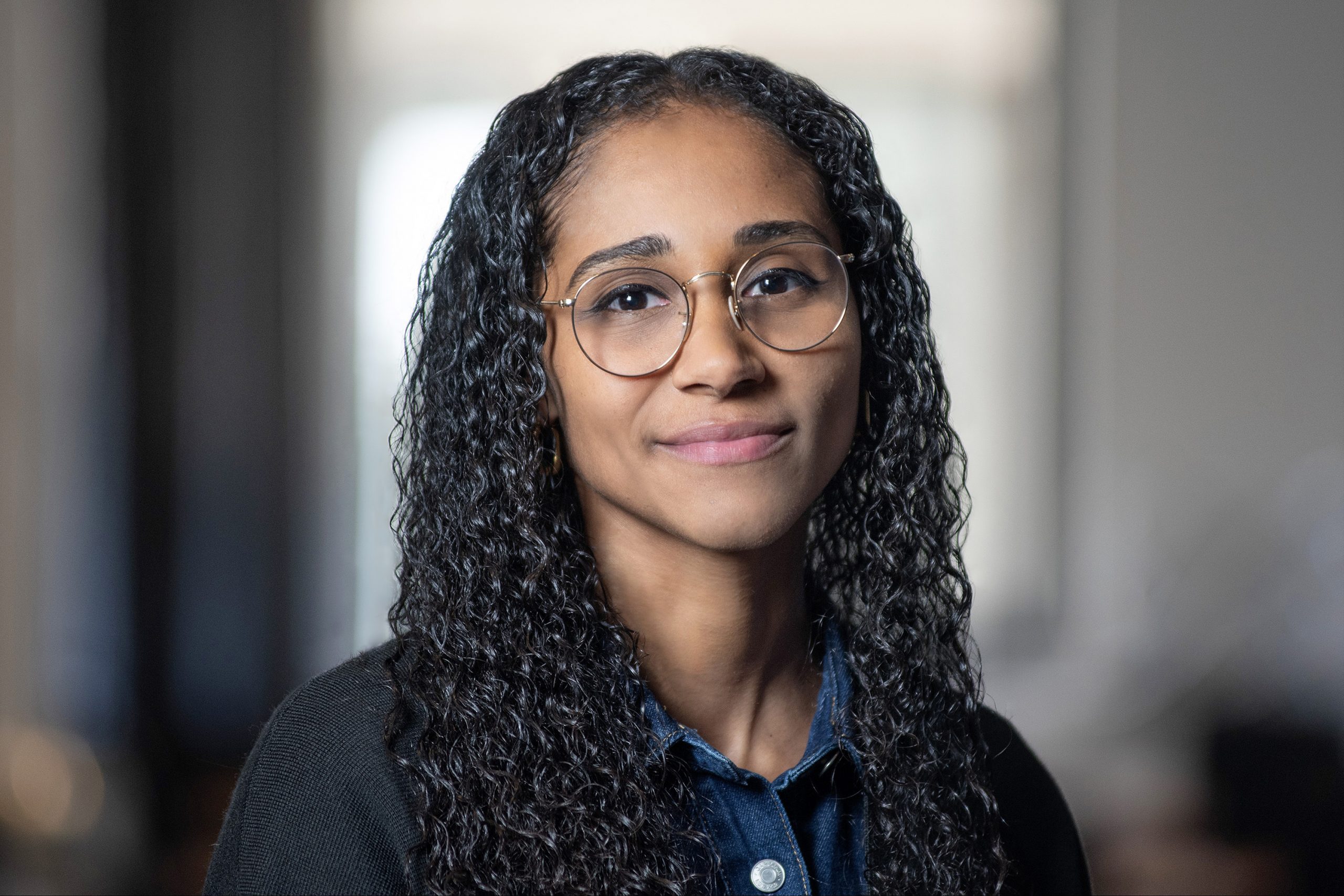 Shannon Almedia headshot.