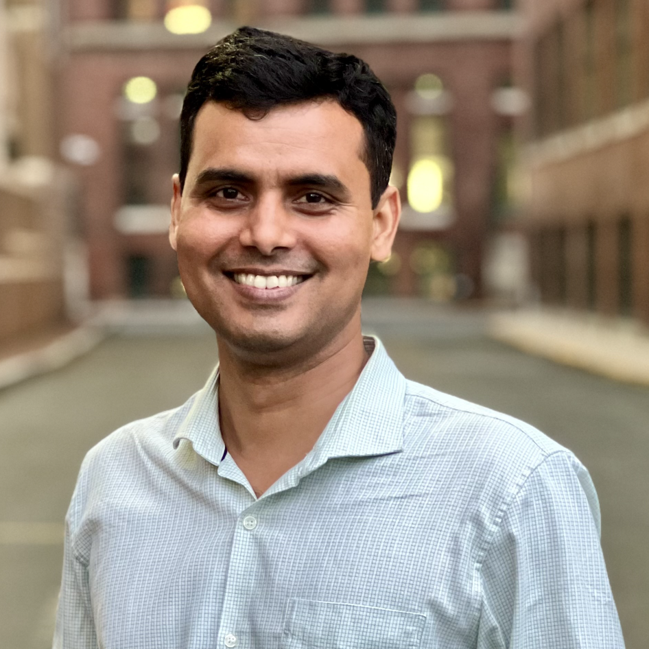 Rajan Thakur headshot.