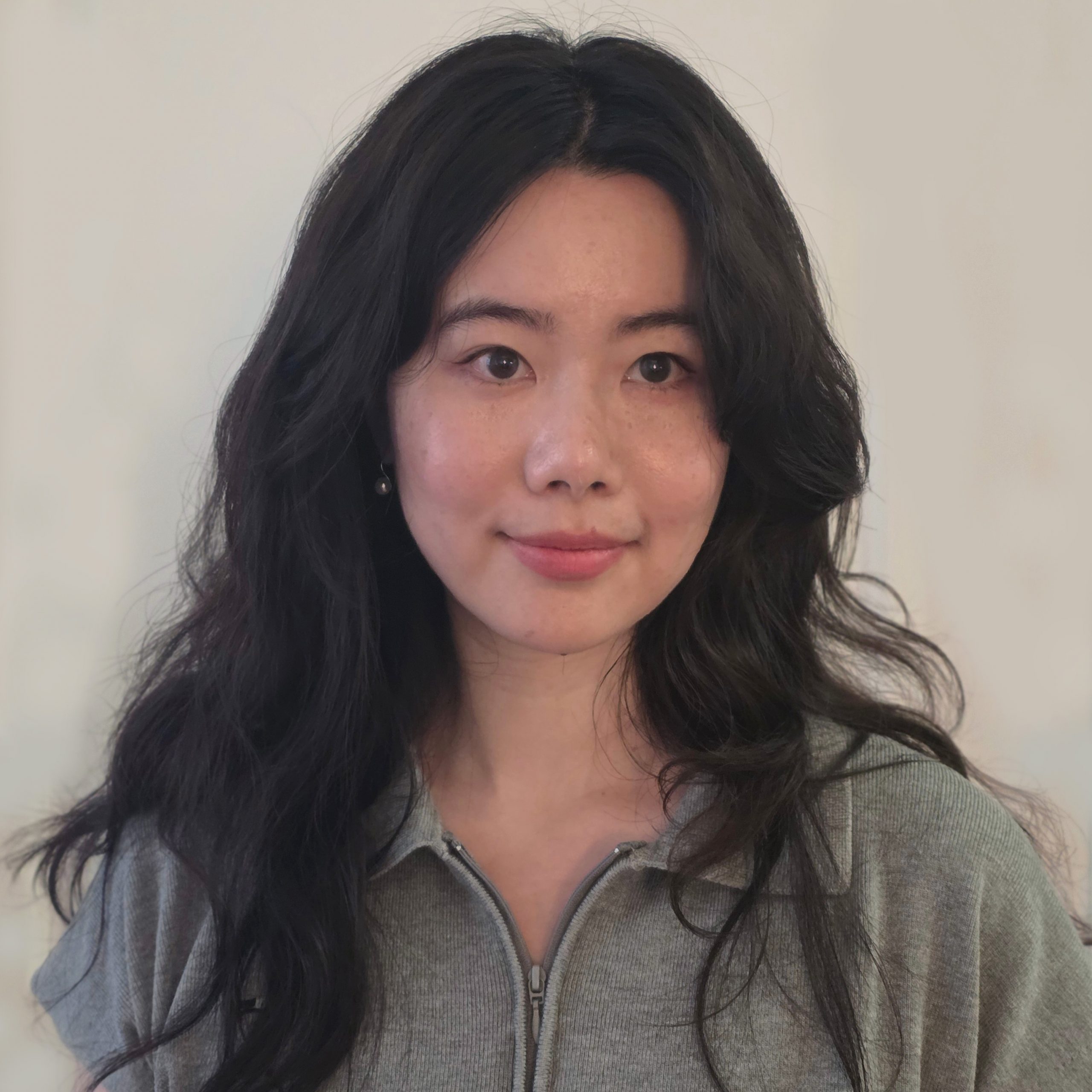 Ruofan Yu headshot.